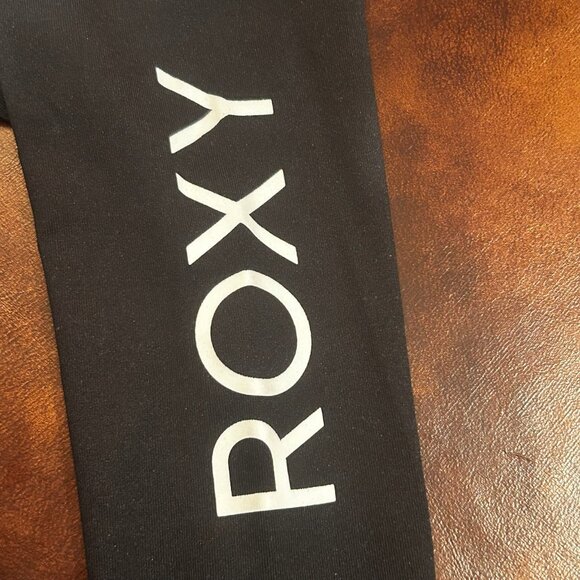 NWOT Roxy Whole Hearted Long Sleeve Rashguard Surfing Top - Picture 8 of 9